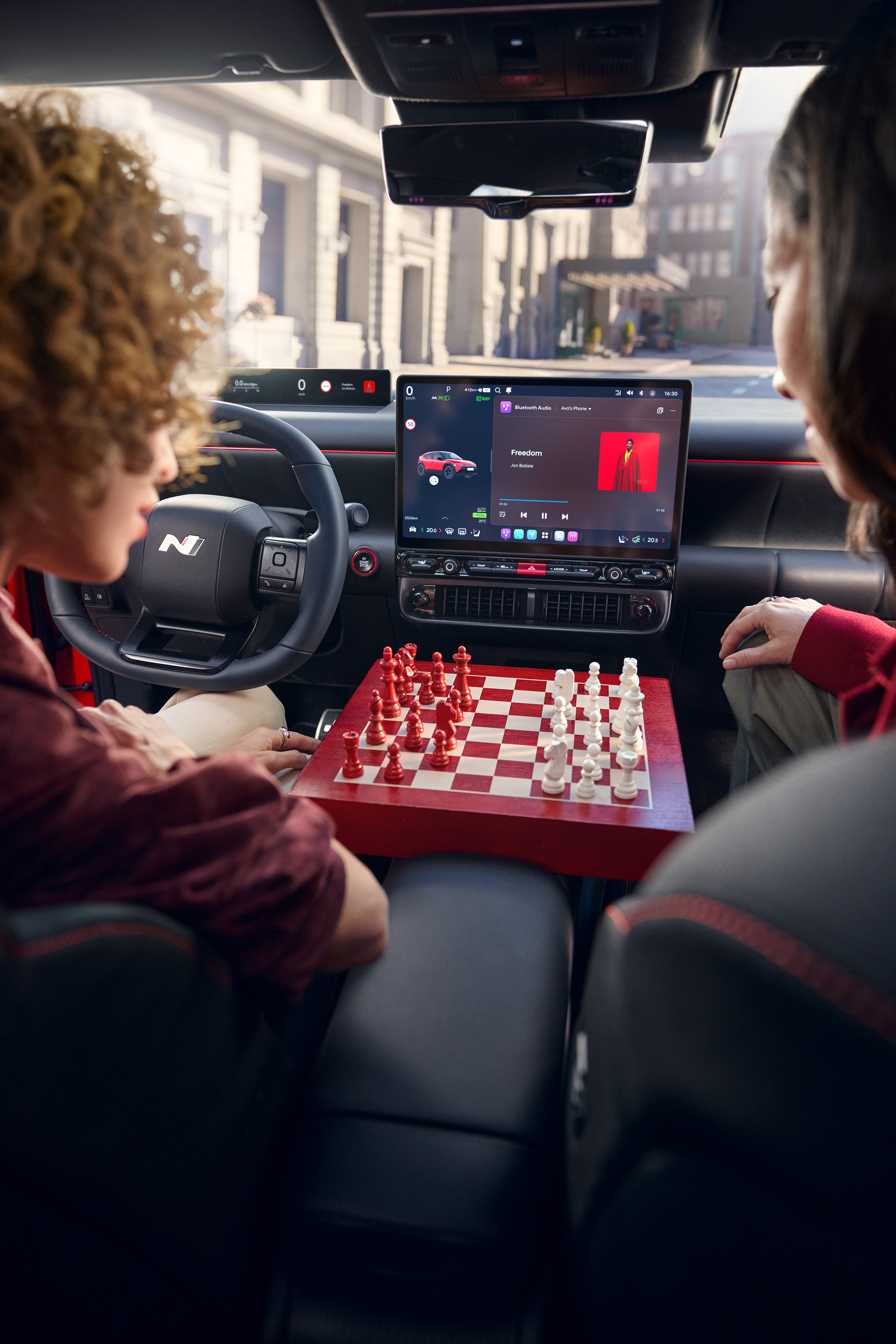 Hyundai_IONIQ-3_Interior_Centre-Console_16_Interior-Chess.jpg