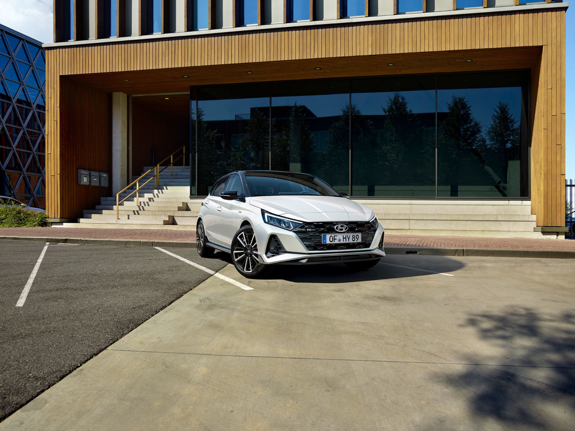 i20
